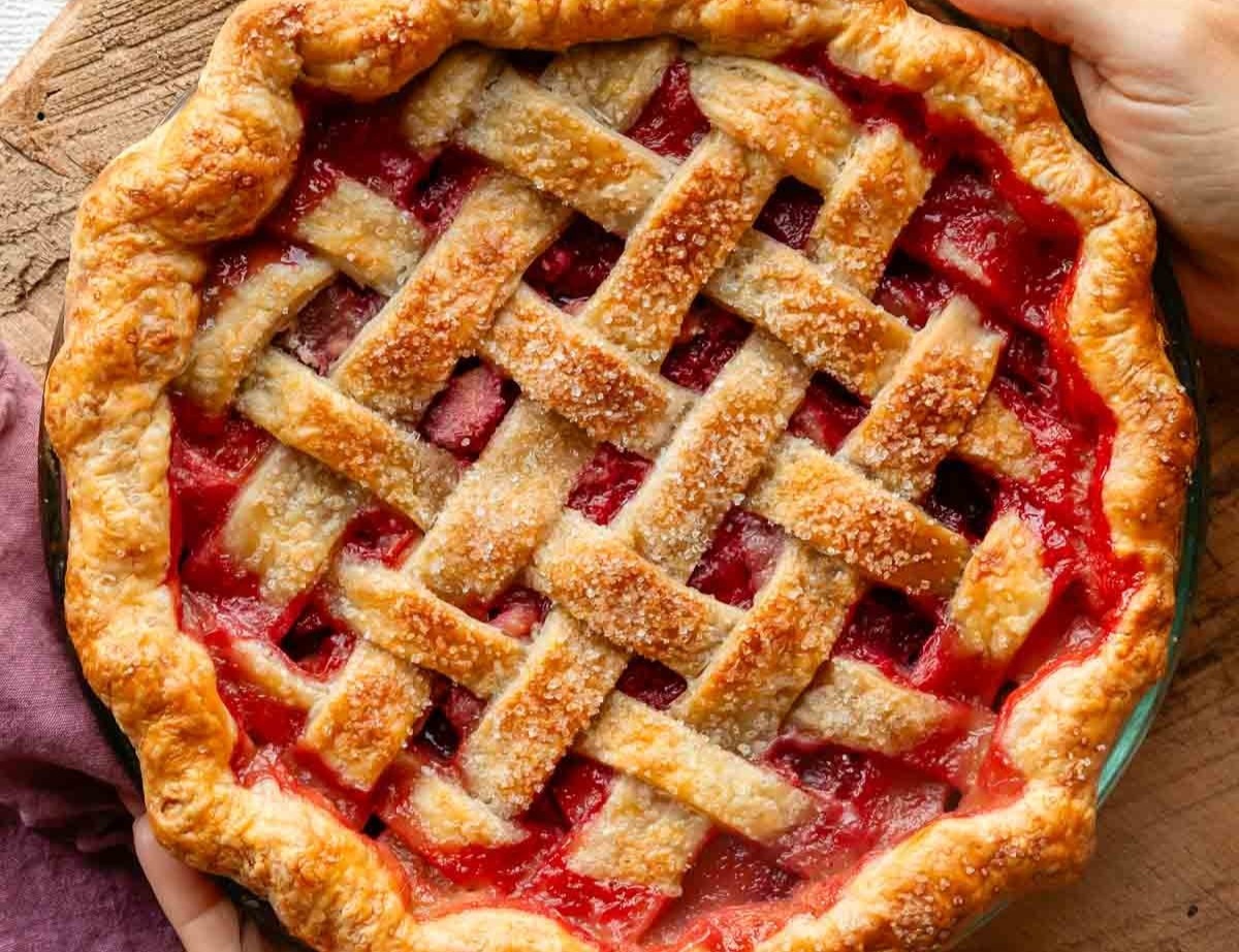 Strawberry Rhubarb Pie top view